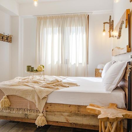 Meltemi Luxury Apartments Nea Roda Exterior photo